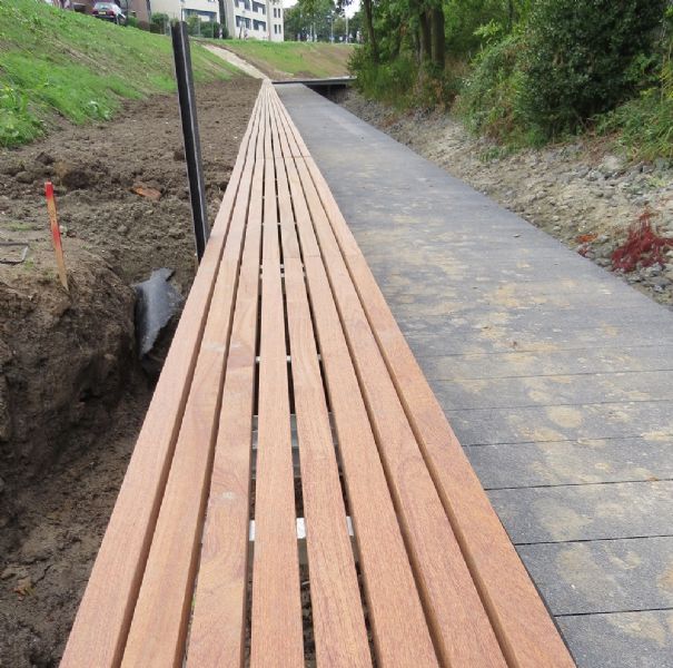 GroundLevel maakt langste houten bank van Nederland