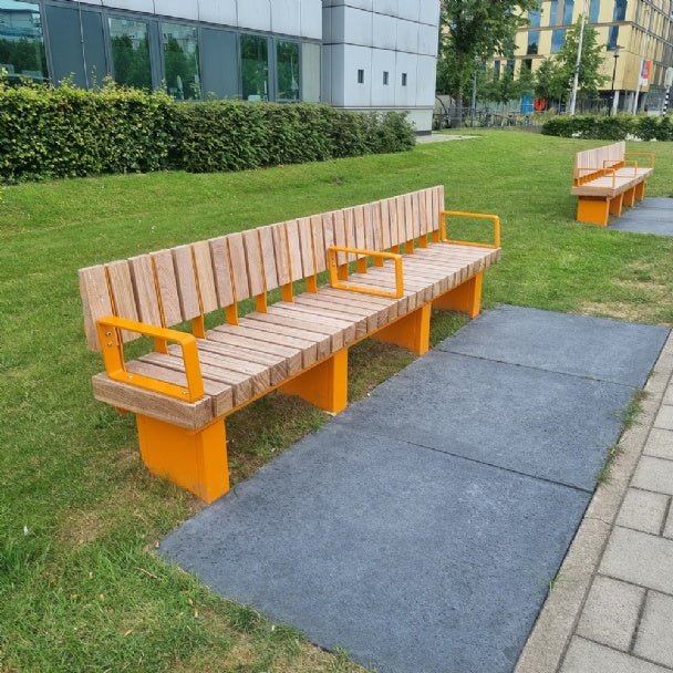 Zitbank BRUUT met rugleuning - Bank - GroundLevel straatmeubilair - GroundLevel